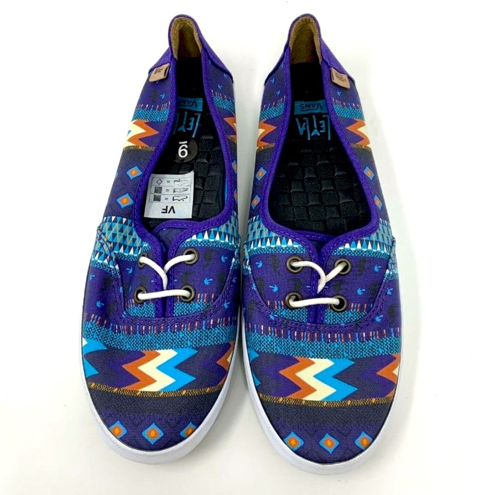 Leila Hurst surf style Vans, W9, memory foam slip ons